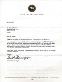 Brief auf Englisch von 2008, der sich für den Vorschlag einer Gesetzesänderung bedankt. Unterzeichnet von einem Politiker, mit Fokus auf Bildung und Haushalt.