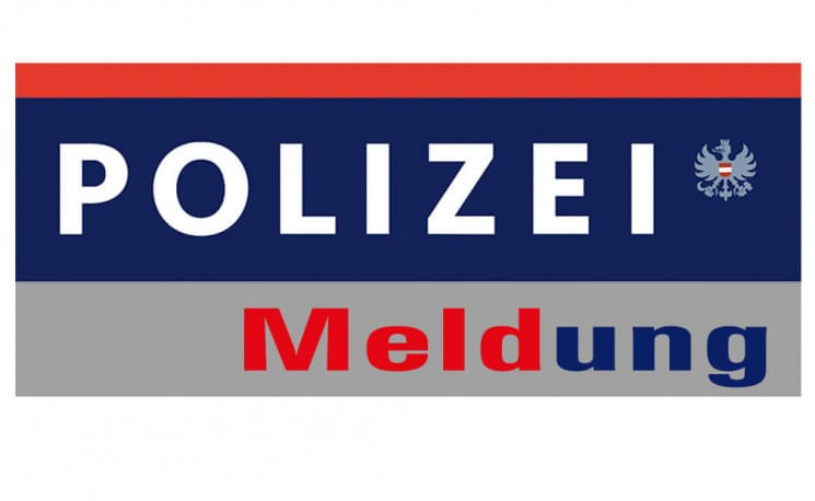 Grafik mit dem Wort 'POLIZEI' in großen Buchstaben oben und 'Meldung' in kleinerem Format darunter, in blauen und roten Farben gehalten.