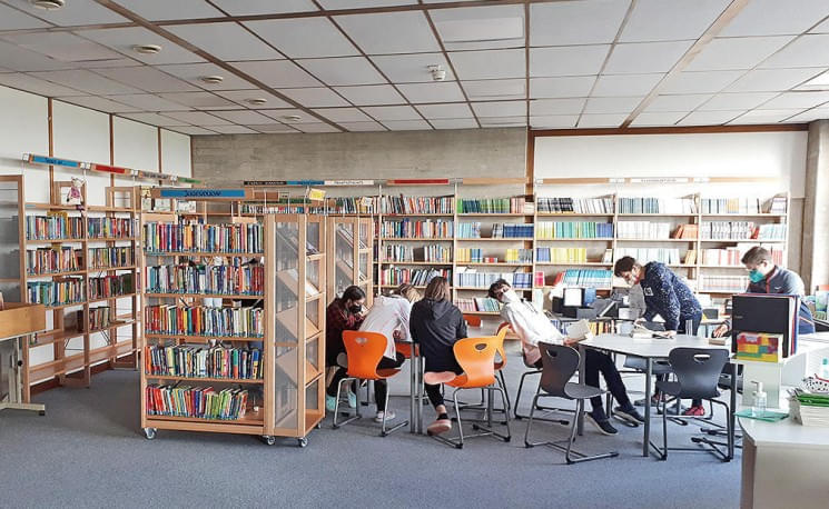 bibliothek2spbez.jpg