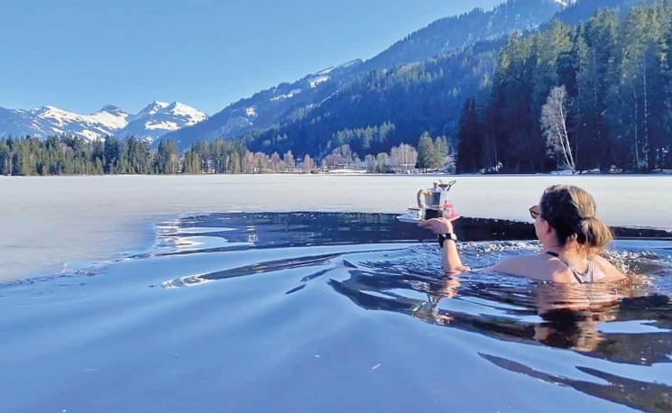 eisbadenimschwarzsee.jpg