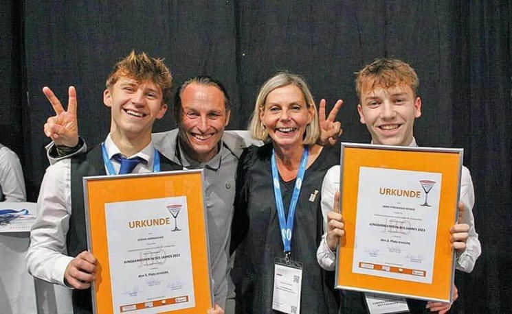 goldmedaillenfuertourismusschulen.jpg