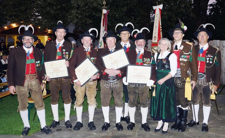 schuetzenehrung3spbezirk.jpg