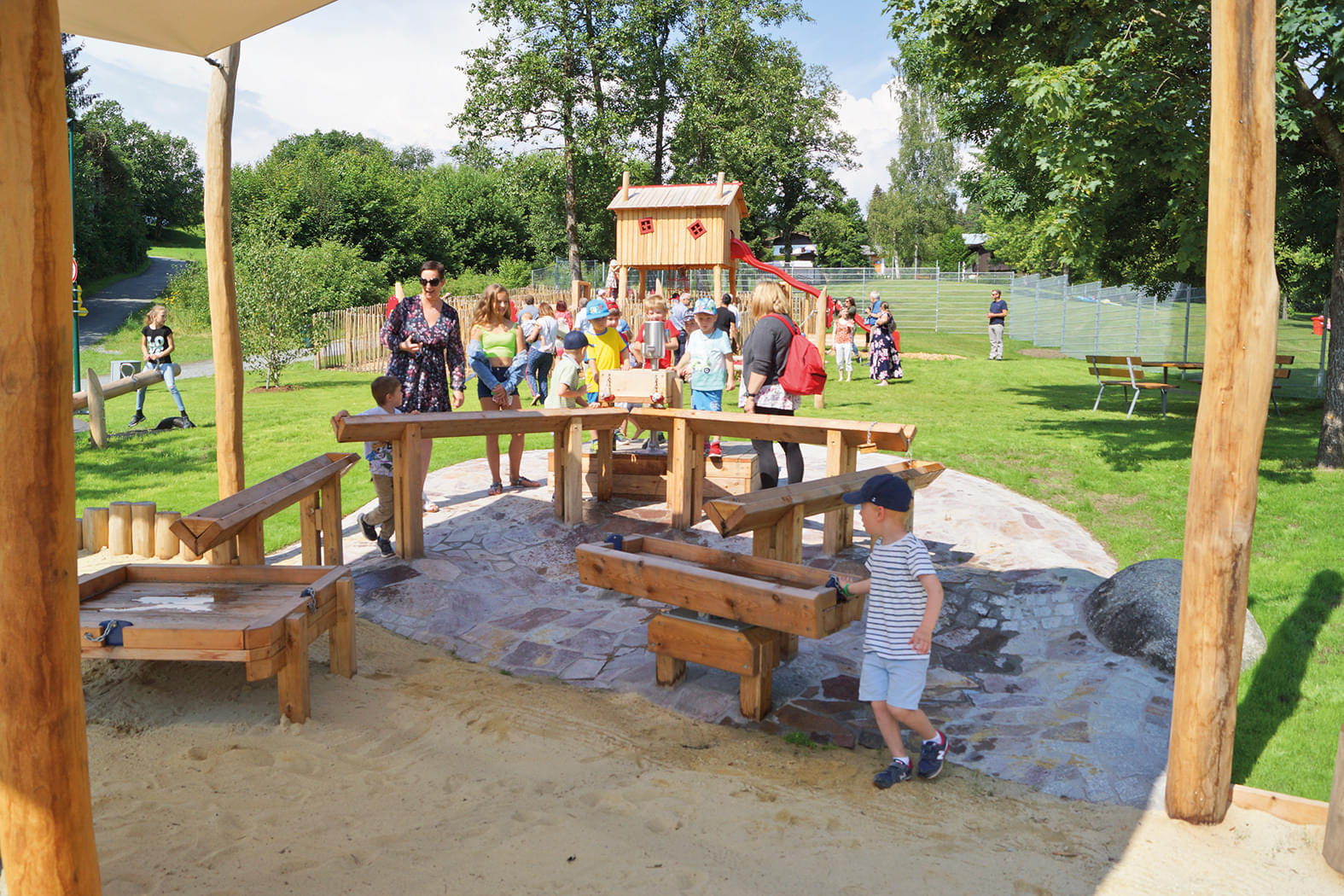 spielplatz3spbez.jpg