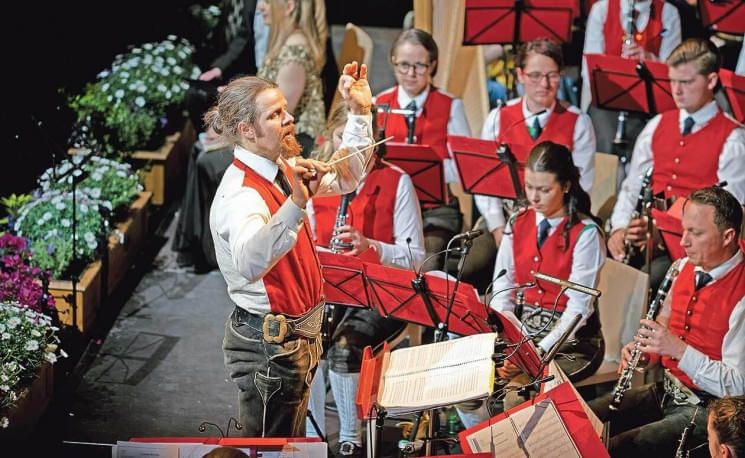stadmusik-simaridiri-18-2024-huter