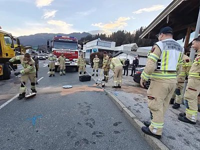 2025-11-15-verkehrsunfall-kitz-1-8-2