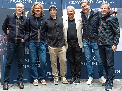 Gondelübergabe Hahnenkammsieger James Crawford