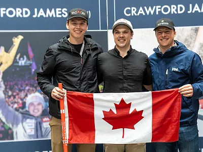 Gondelübergabe Hahnenkammsieger James Crawford