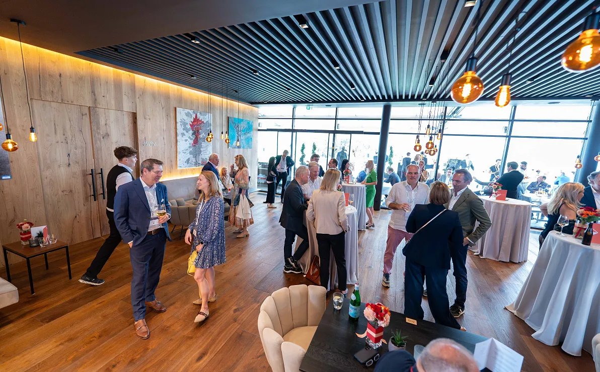 kitzsummit-2025-welcome-dinner-c-floobe-medienproduktion-lowres-46-1