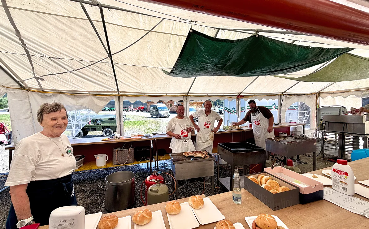 traktor-und-oldtimertreffen-kirchberg-oldtimerfreunde-kirchberg2-1