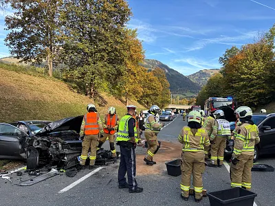 Unfall Brixentalbundesstraße_ FF Kitzbühel