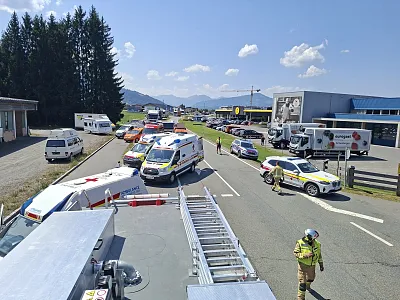 Vekehrsunfall Loferer Bundesstraße Kirchdorf_FFStJohann