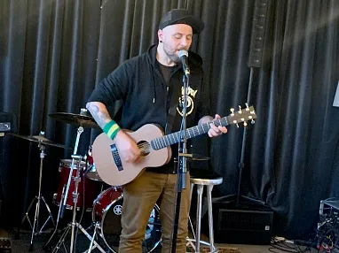 a_Upbeat Explosion_Olly_22_2025_Neumayer