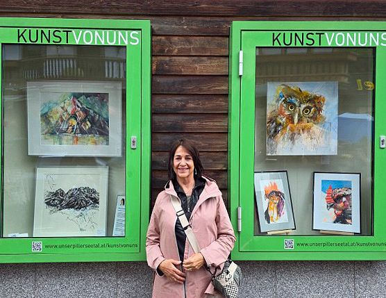 2025 Künstlerfenster Doris Bergmann - Foto Sandra Astner Kopie