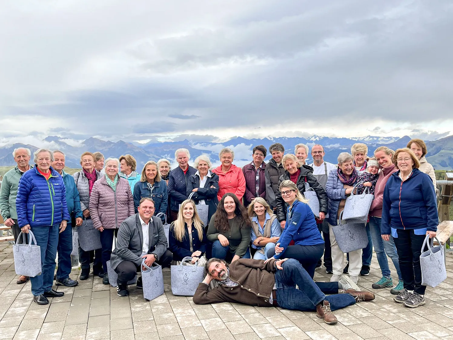 a_Ausflug_Blumenschmuck Aurach_40_2025_Ortsausschuss aurach