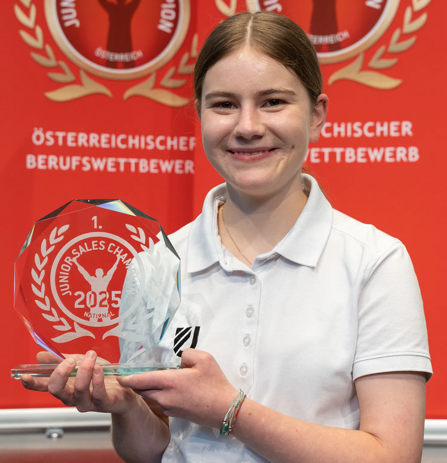 a_sales_champion_42_2025_WKS