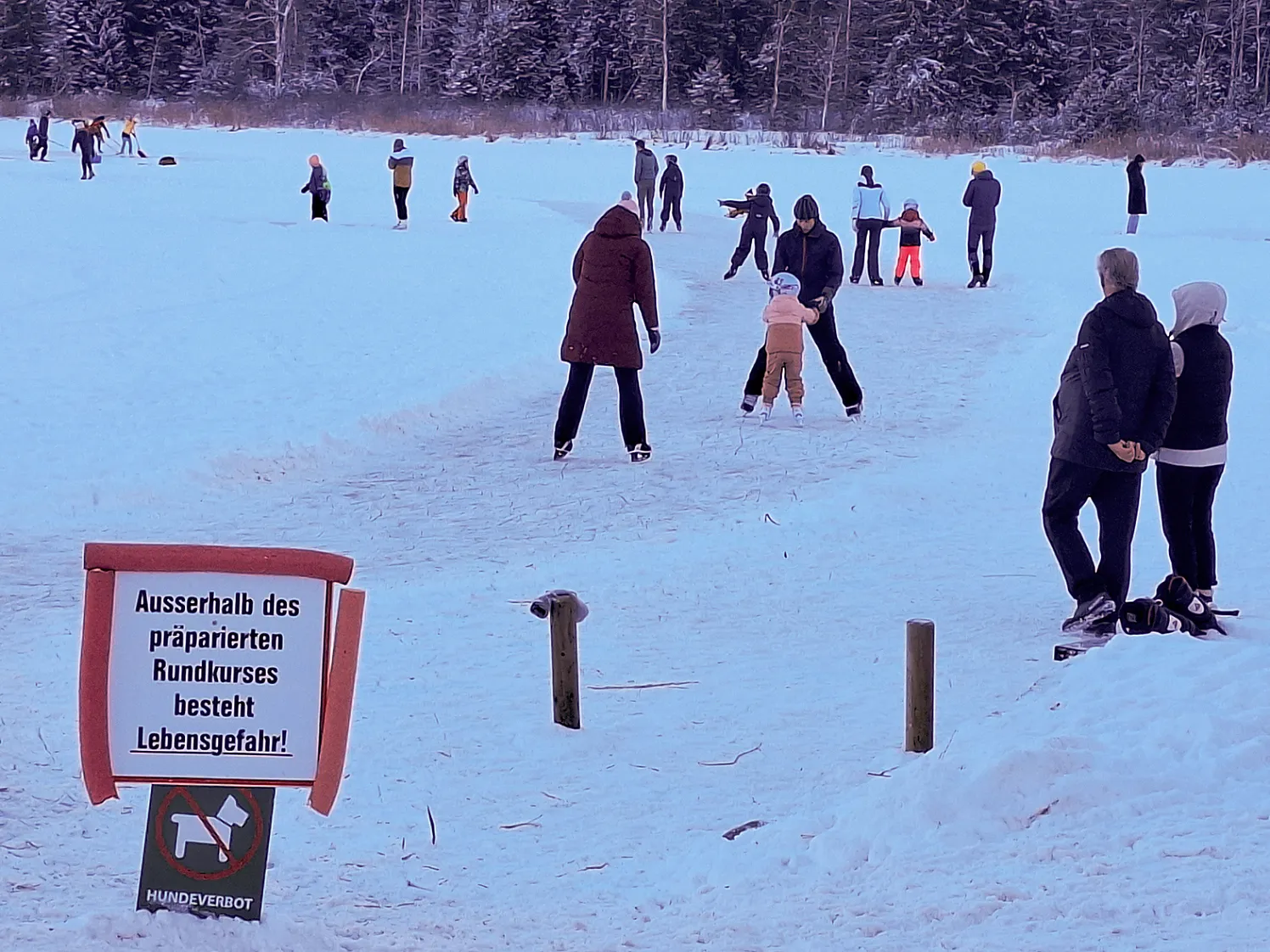 a_Schwarzsee_Eislaufen_02_2026_fusser