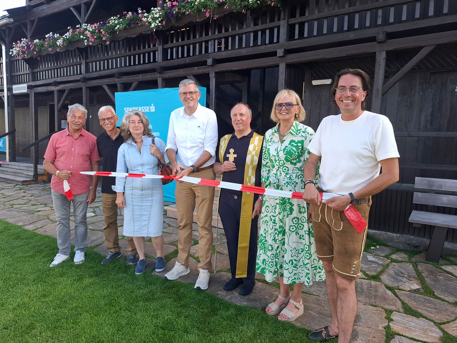 a_stadtbad_eröffnung_27_2025_fusser