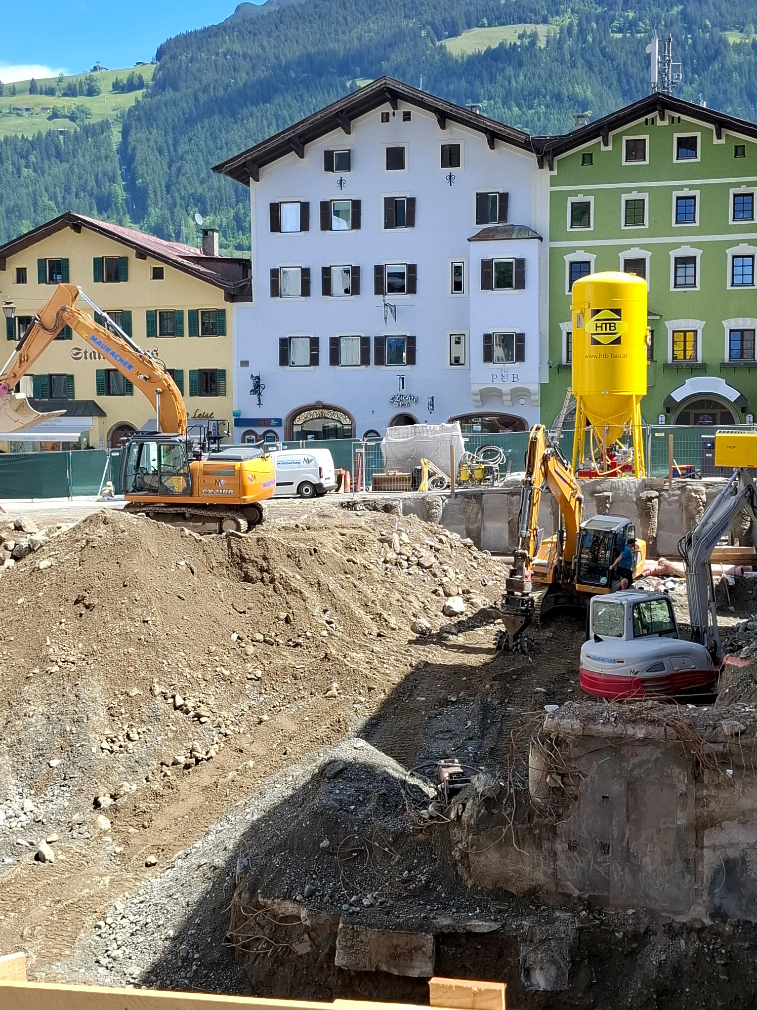 a_Tenne_Baustelle_23_2025_fusser