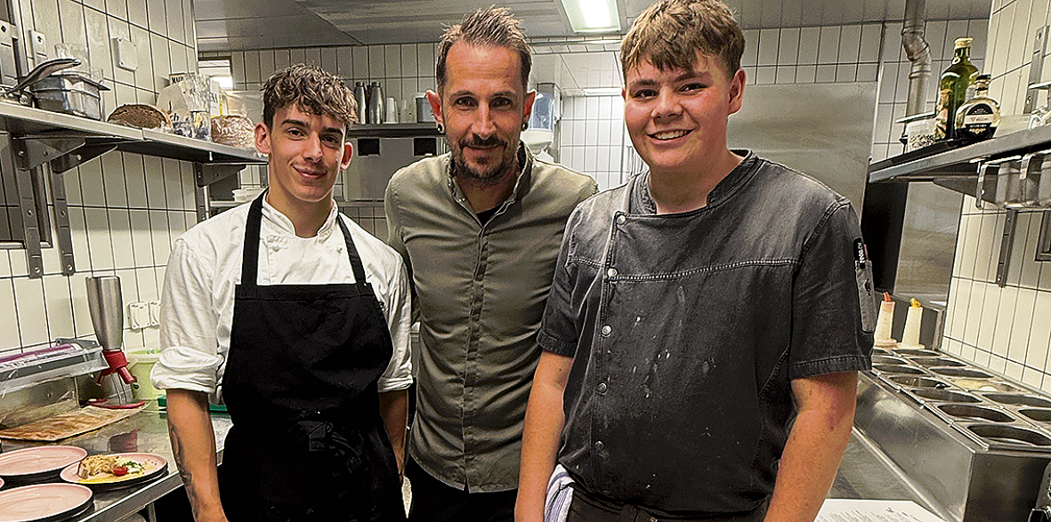 a_tourismusschüler_Samuel Wurnitsch_Bernd Fabian_Maximilian Riegel_37_2025_Riegel.JPG