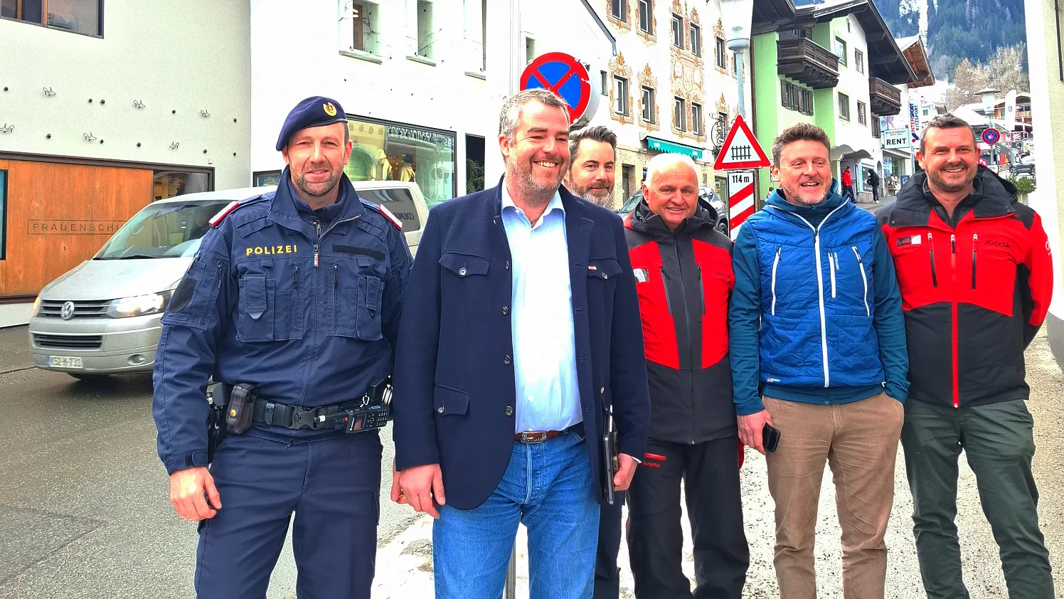 a_Verkehr_Stau_06_2026_fusser