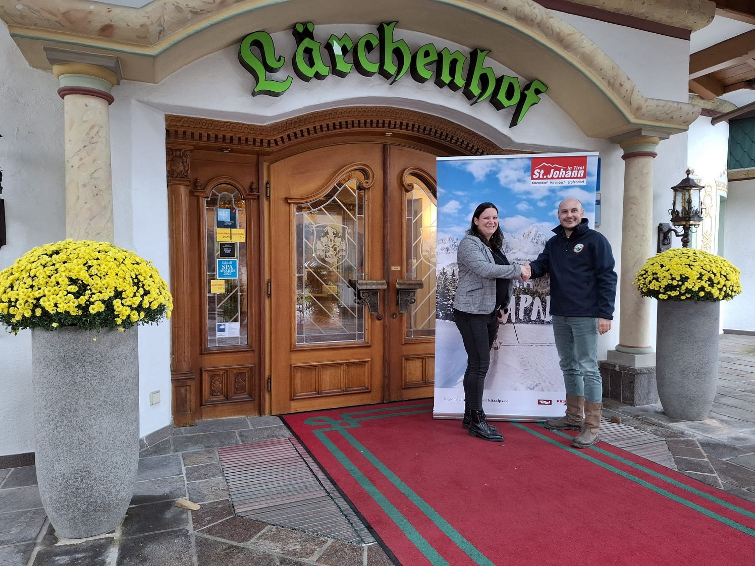 Anna Millinger (TVB St. Johann) und Coen Huson (Skiclub Wolfskamer) (1)