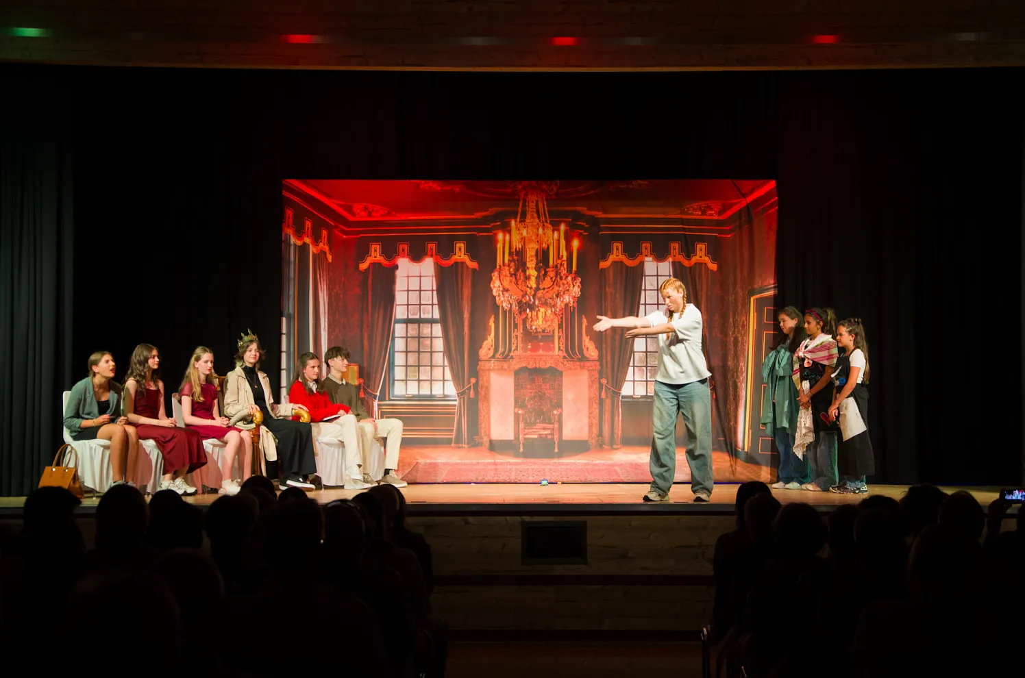 Der Theater-Nachwuchs zeigte in Kirchberg mit ihrem Stück „Sommernachtstraum“ von William Shakespeare groß auf