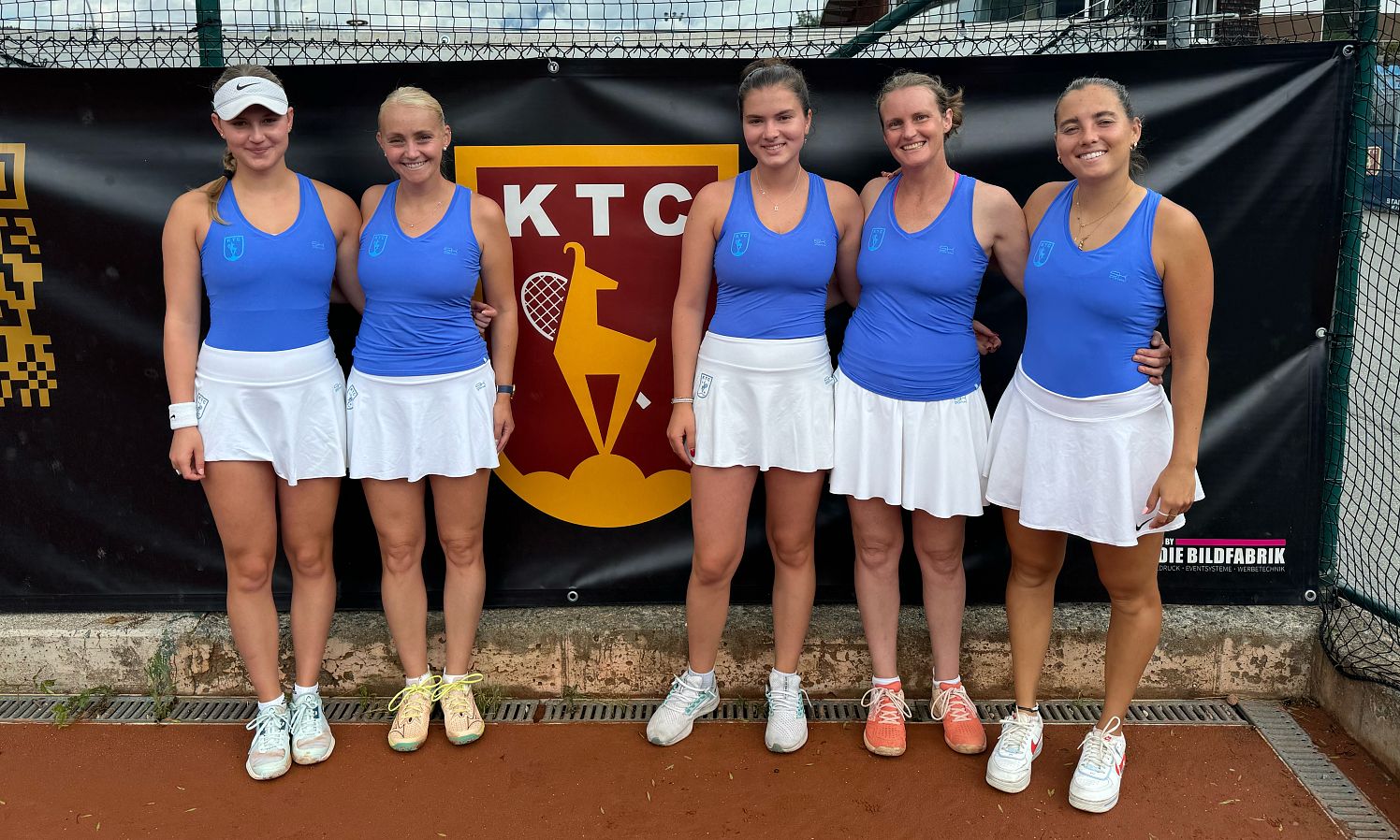 Emily Lederer, Jil Engelmann, Sarah Messenlechner, Tina Schiechtl, Kathleen 
Kanev (v.l.) freuen sich schon auf die Bundesliga