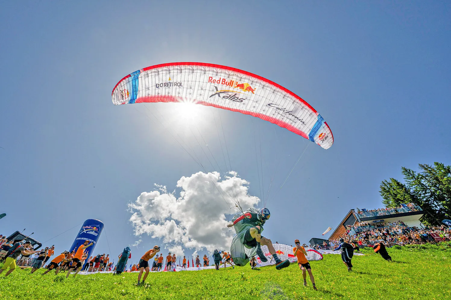 Für die Athleten ging es vom Hahnenkamm in Richtung Süden