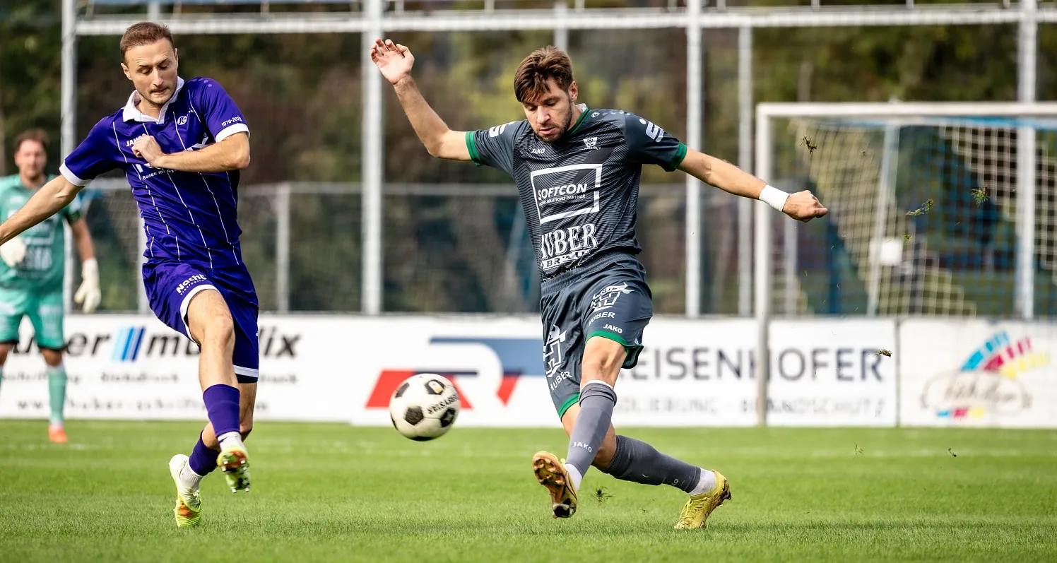 Fußball Regionalliga West St. Johann vs. Röthis
