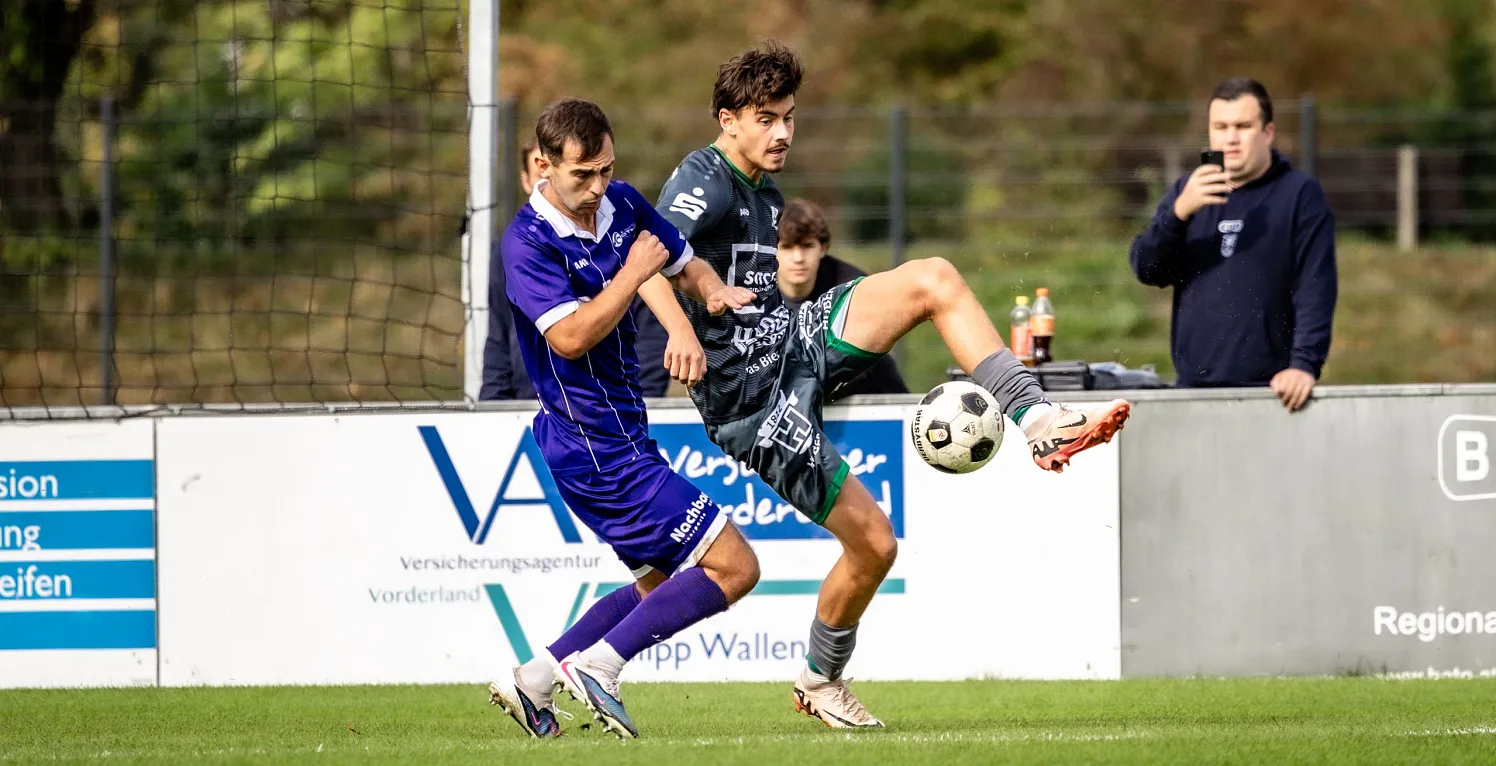 Fußball Regionalliga West St. Johann vs. Röthis