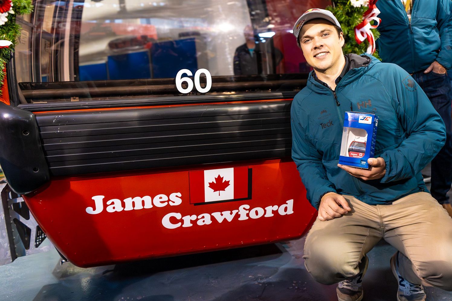 Gondelübergabe Hahnenkammsieger James Crawford
