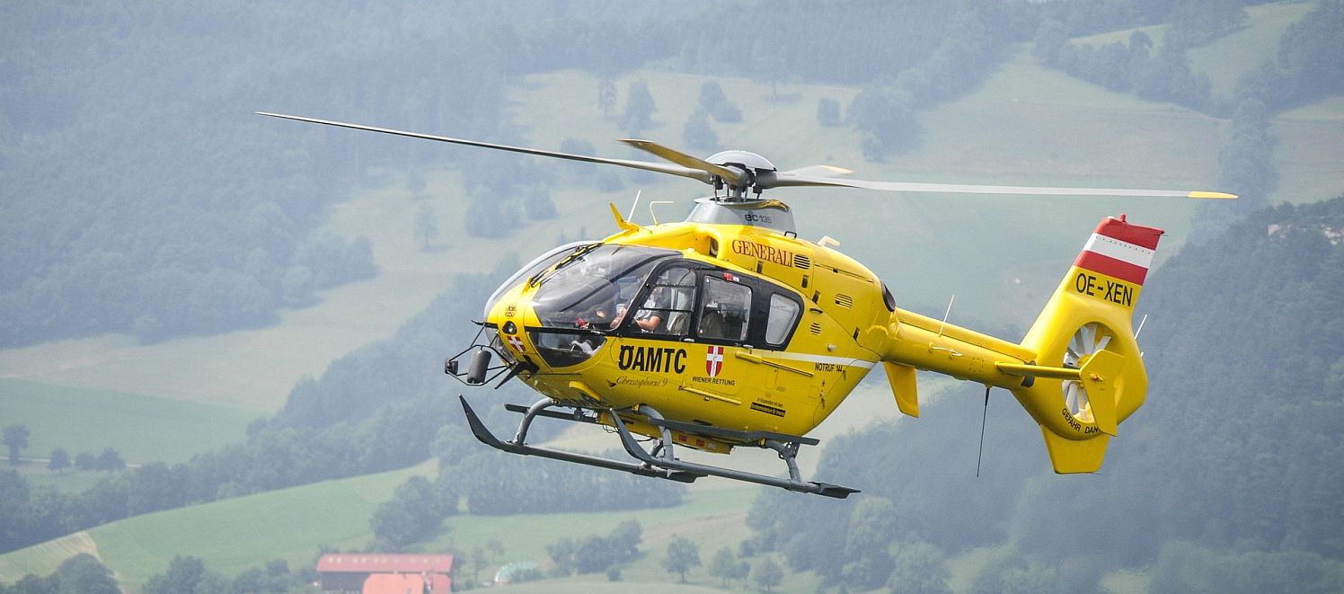 helicopter-273269_1920