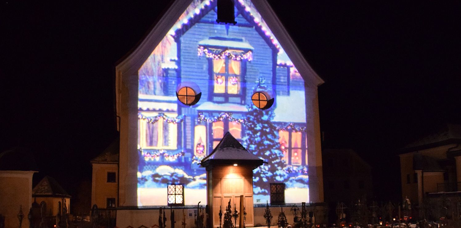 Kirchenkonzert_Lichtinstallation_01_2026_Roswitha Woergoetter.JPG