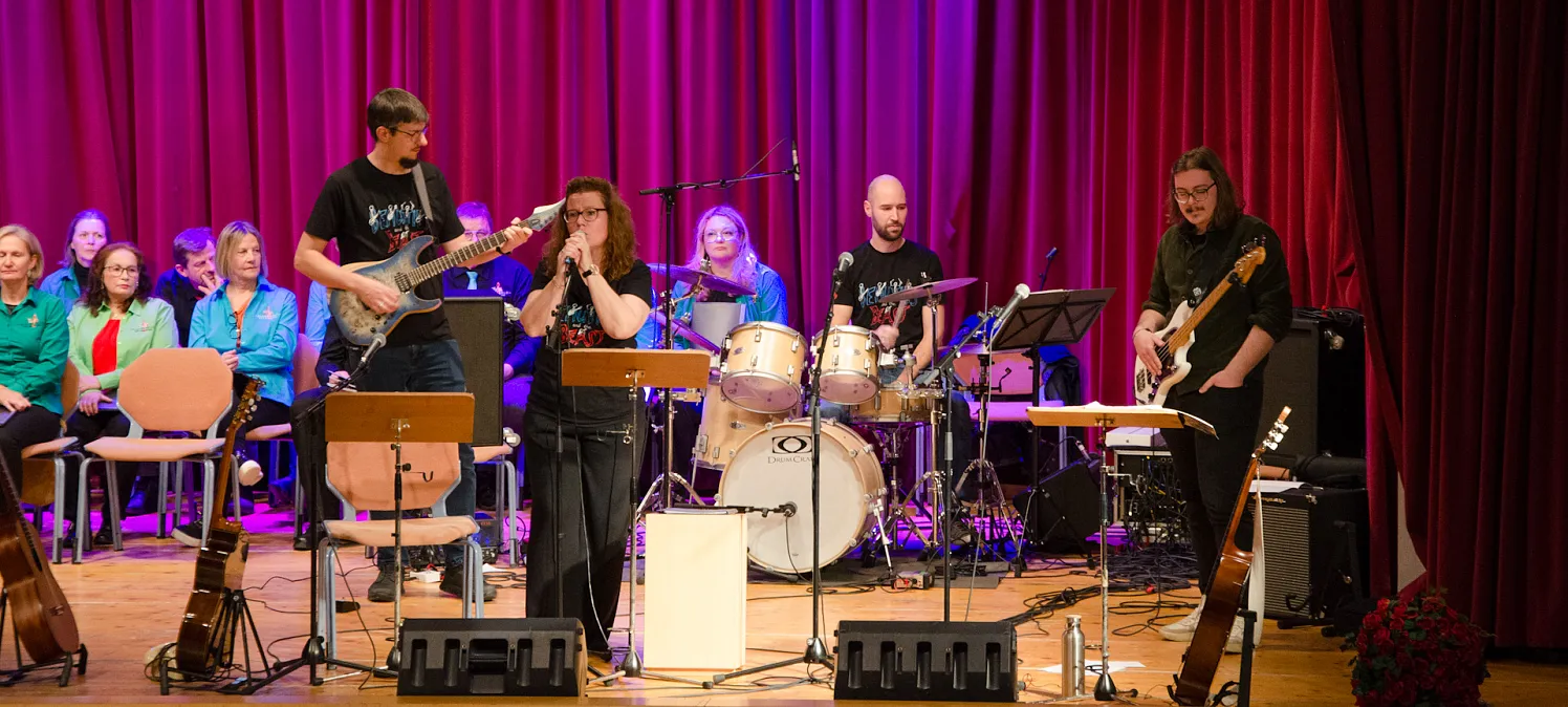 Klangwellen Konfett _Beauties and the Biest_50_2025_Schreibkraft Schweiger.webp