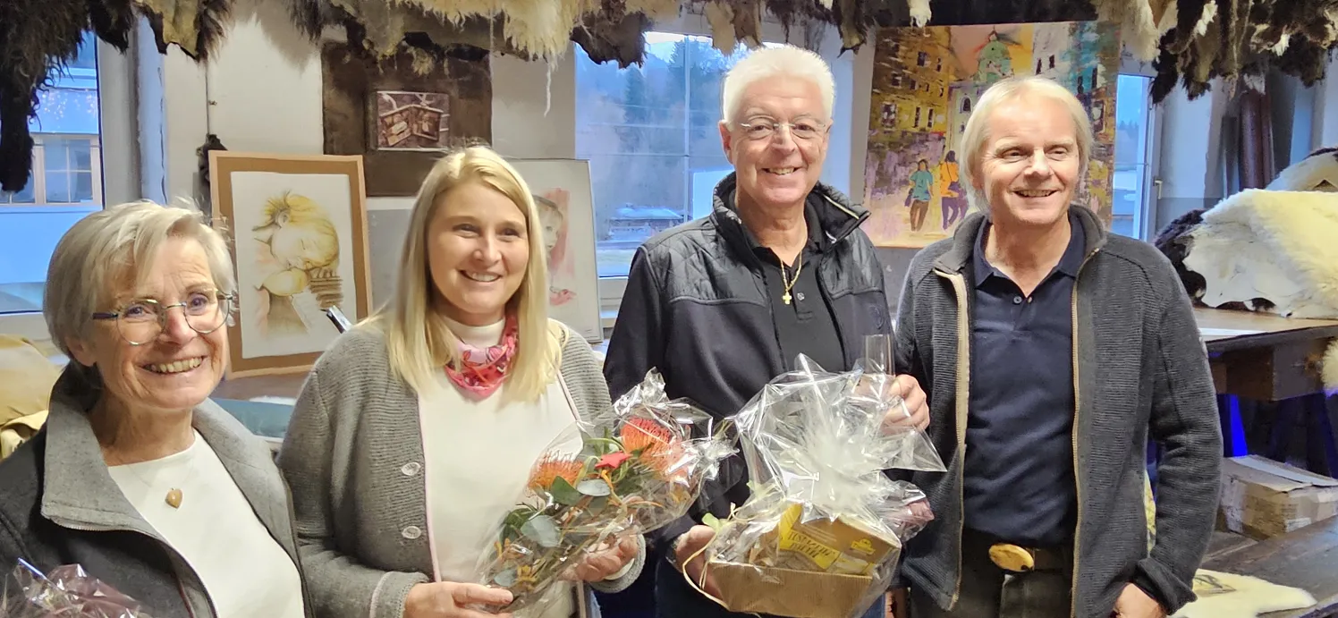 Künstler mit Hans Niederkofler_04_2024_Schreibkraft.webp