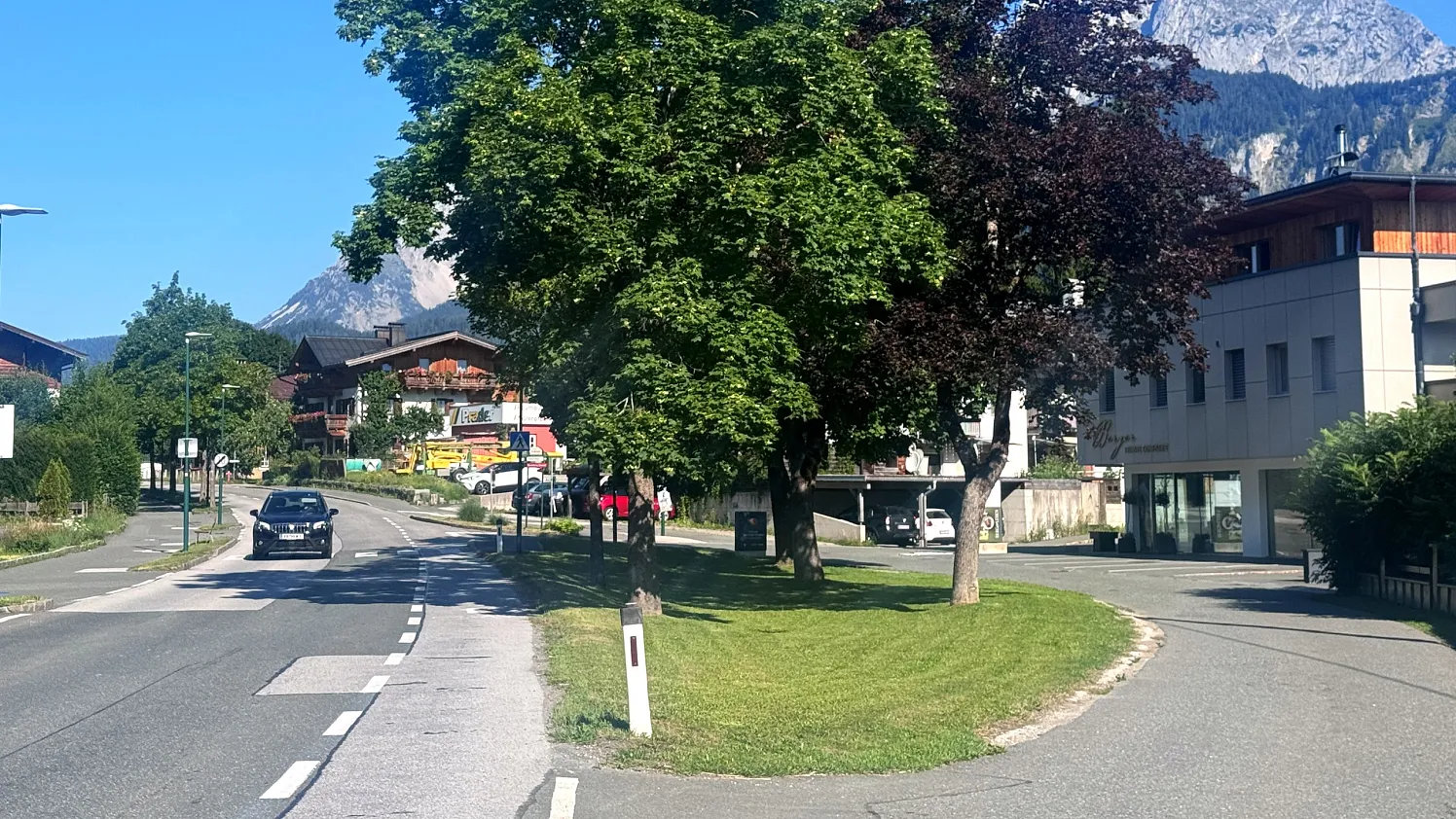 Müllinsel_St.Johann_Innsbruckerstraße