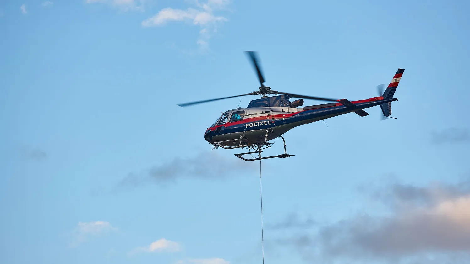 Polizeihubschrauber_650581678_Von h368k742