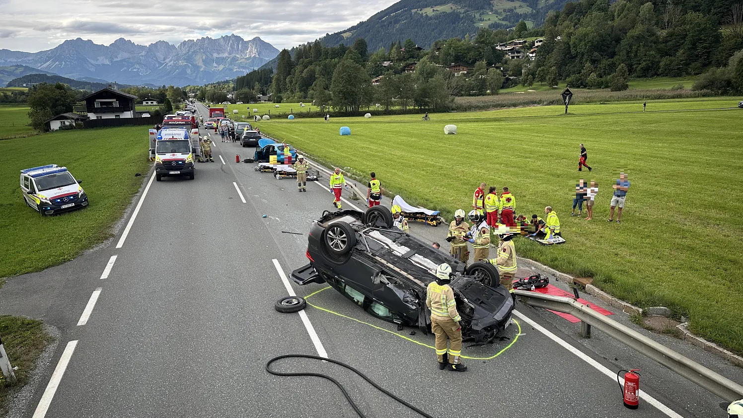 Unfall PassThurn Bundesstraße Feuerwehr