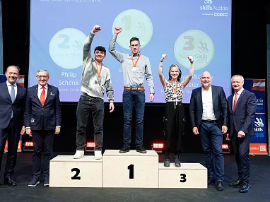 54942952220-9765728c32-k-4