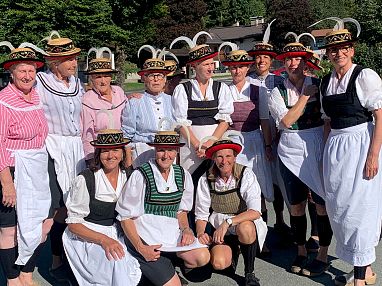 a-holzschuhdirndln1-37-2025-sandra-neumayer-4