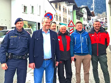 a-verkehr-stau-06-2026-fusser-4