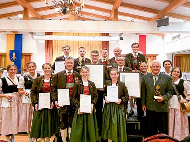 aurach-23-2025-bmk