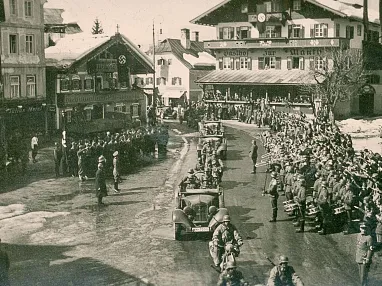 Empfang des Infanterieregiments 18. März 1938 Hauptplatz St. Johann