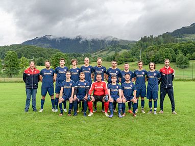 fc-aurach-trikots-4