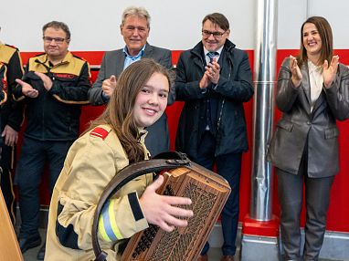 Feuerwehr Autoübergabe Aschau