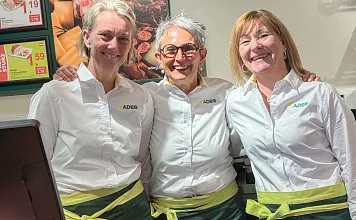 Hauser Krumma Maria Kapeller mit Irmi und Bettina