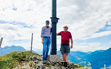 Kreuz erstrahlt wieder
