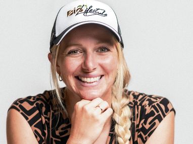 lisahauser-34-2025-aria-sadr-salek-snow-4