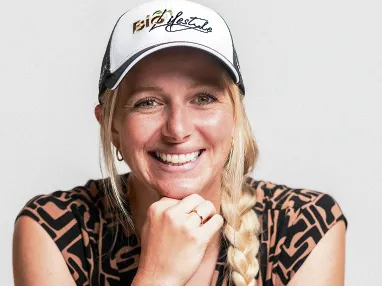 lisahauser-34-2025-aria-sadr-salek-snow-4