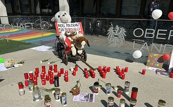 Schmotzer Mahnwache Innsbruck